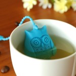 Tea filter, infuser, owl form, green color